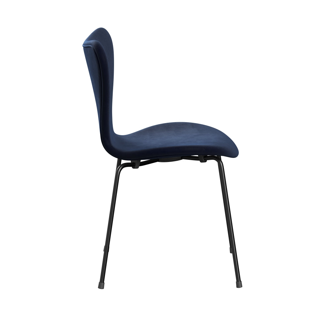 Fritz Hansen 3107 Chair Full Upholstery, Black/Belfast Velvet Midnight Blue